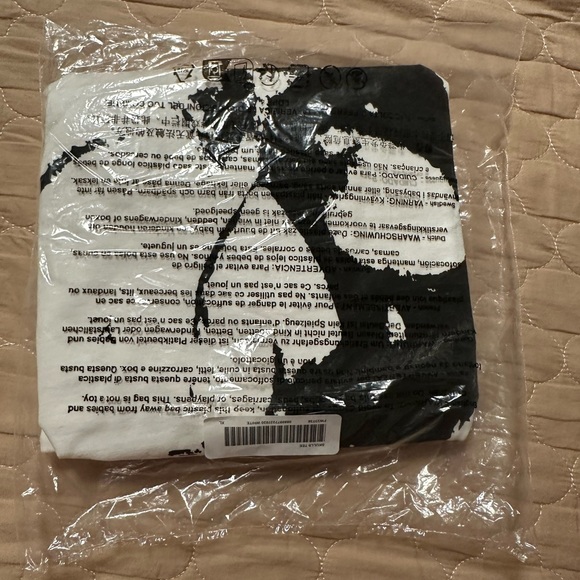 Supreme Bounty Hunter Tee - Picture 3 of 3